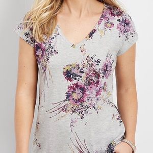 Like new Maurice’s 24/7 floral tee